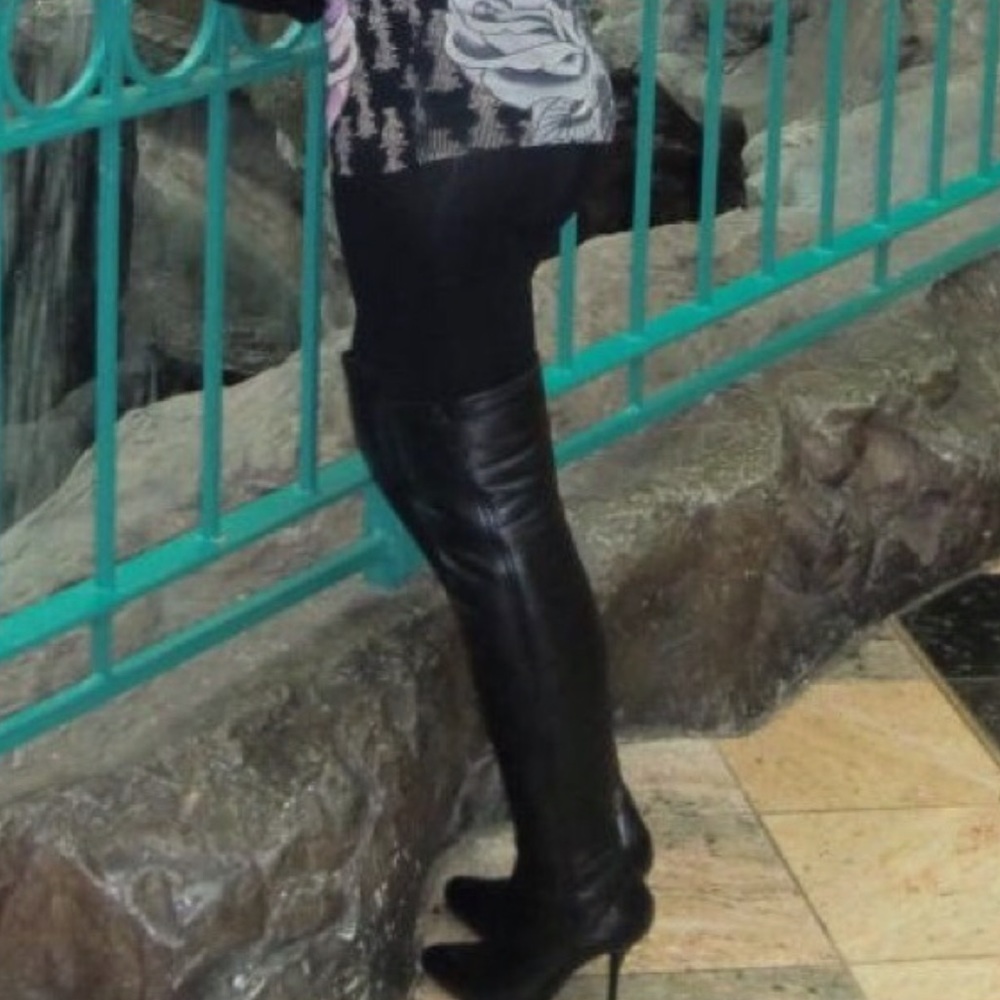 ALDO OVER THE KNEE LEATHER BLACK BOOTS